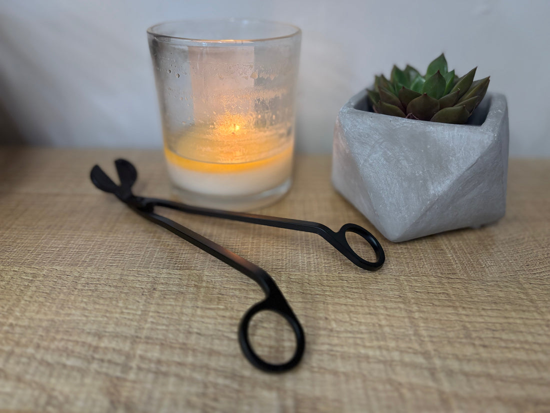 Why Trimming Your Candle Wick Matters (for Both Cotton and Wooden Wicks)